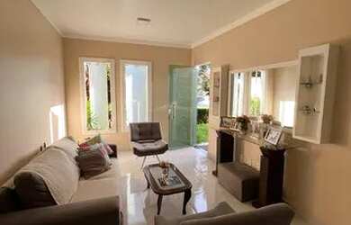 Imagem: A casa em condomínio possui 4 Dormitórios, 3 Banheiros, 3