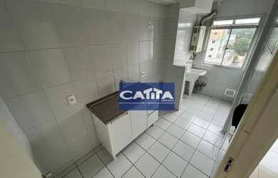 Imagem: O apartamento possui 3 Dormitórios, 1 Banheiro, 1 Vaga na garagem