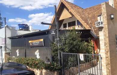 Imagem: A casa possui 1 Dormitório, 5 Banheiros, 224m² de Área e