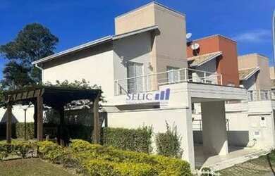 Imagem: A casa em condomínio possui 3 Dormitórios, 3 Banheiros, 3