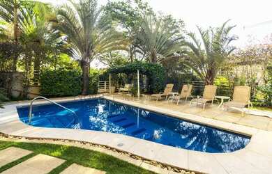 Imagem: A casa em condomínio possui 4 Dormitórios, 5 Banheiros, 5