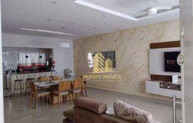 Imagem: A casa possui 4 Dormitórios, 4 Banheiros, 4 Vagas na garagem