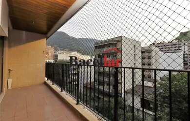 Imagem: O apartamento possui 3 Dormitórios, 3 Banheiros, 2 Vagas na