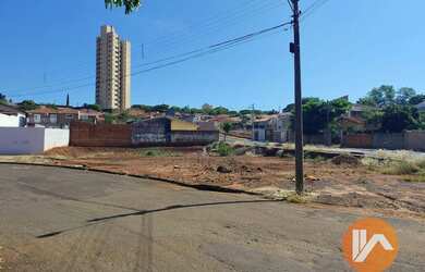 Imagem: O terreno possui 1.384m² de Área e está localizado em Jardim