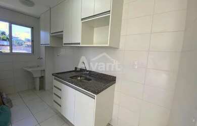 Imagem: O apartamento possui 2 Dormitórios, 1 Banheiro, 1 Vaga na garagem