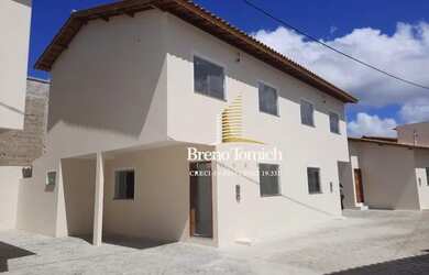 Imagem: A casa em condomínio possui 3 Dormitórios, 1 Banheiro, 1 Vaga