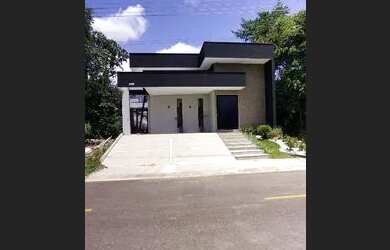 Imagem: A casa em condomínio possui 4 Dormitórios, 5 Banheiros, 4