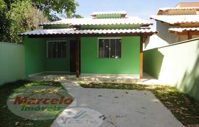 Imagem: A casa possui 2 Dormitórios, 2 Banheiros, 1 Vaga na garagem