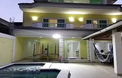 Imagem: A casa em condomínio possui 3 Dormitórios, 5 Banheiros, 2