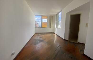 Imagem: O depósito possui 30m² de Área e está localizado em Santo