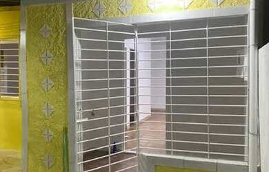 Imagem: A casa possui 2 Dormitórios, 1 Banheiro e está localizado