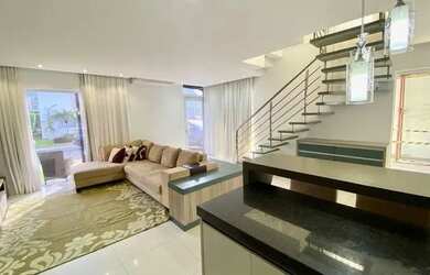 Imagem: A casa possui 3 Dormitórios, 3 Banheiros, 156m² de Área e