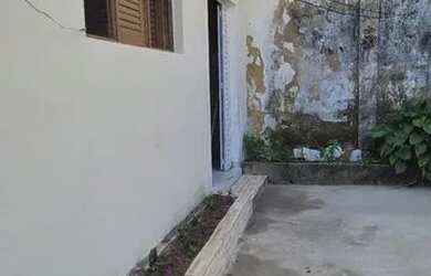 Imagem: A casa à venda possui 2 Dormitórios, 1 Banheiro e 100m² de