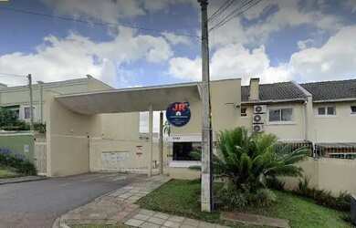 Imagem: A casa em condomínio possui 3 Dormitórios, 2 Banheiros, 1