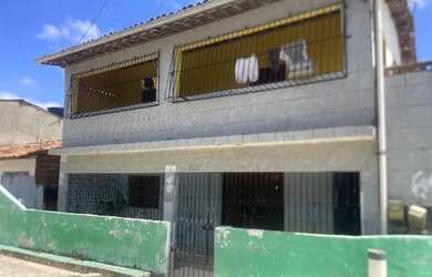 Imagem: O apartamento possui 2 Dormitórios e 1 Banheiro e está localizado