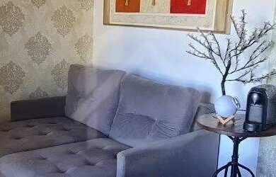 Imagem: O apartamento possui 2 Dormitórios, 1 Banheiro, 1 Vaga na garagem