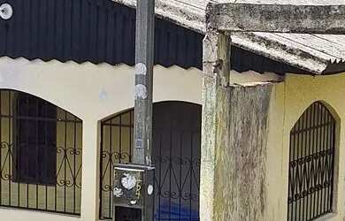 Imagem: A casa possui 3 Dormitórios, 1 Banheiro, 10m² de Área e