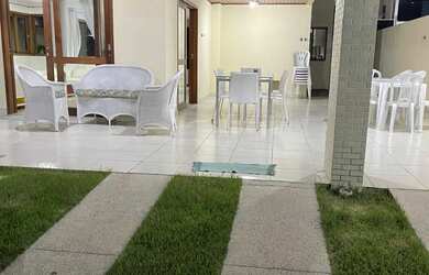 Imagem: A casa em condomínio possui 5 Dormitórios, 5 Banheiros, Imóvel