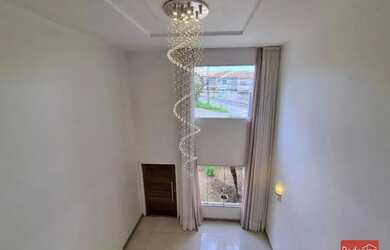 Imagem 2: Casa no Jardim Belvedere - 4 Quartos e Amplo Quintal