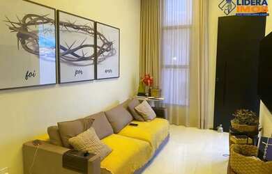 Imagem: A casa possui 3 Dormitórios, 2 Banheiros, 3 Vagas na garagem