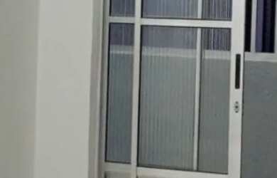 Imagem: A casa possui 3 Dormitórios, 2 Banheiros, 1 Vaga na garagem