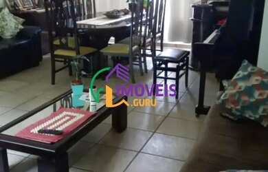 Imagem: A casa possui 4 Dormitórios, 3 Banheiros, 3 Vagas na garagem