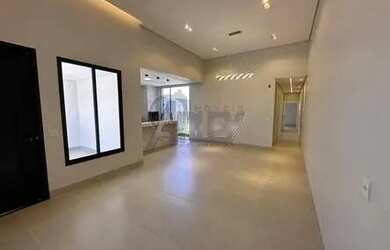 Imagem: A casa em condomínio possui 3 Dormitórios, 2 Banheiros, 2