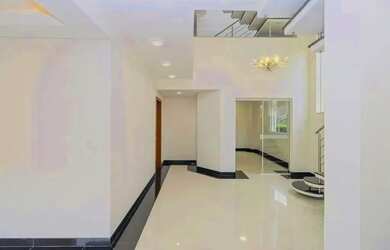 Imagem: A casa em condomínio possui 5 Dormitórios, 5 Banheiros, 4