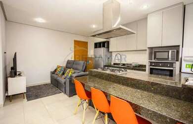 Imagem: O apartamento possui 1 Dormitório, 1 Banheiro, 1 Vaga na garagem