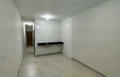 Imagem: A casa possui 2 Dormitórios, 1 Banheiro, 3 Vagas na garagem