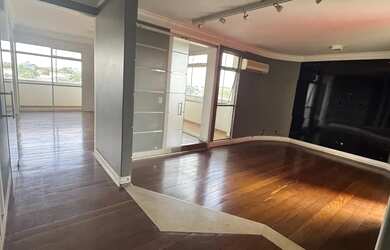 Imagem: O apartamento possui 5 Dormitórios, 5 Banheiros, 2 Vagas na