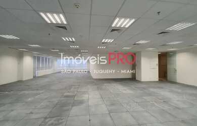 Imagem: O depósito possui 4 Vagas na garagem e 130m² de Área e está