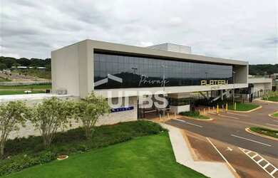 Imagem: O terreno possui 640m² de Área e está localizado em Parque