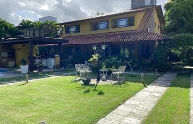 Imagem: A casa em condomínio possui 4 Dormitórios, 4 Banheiros, 5