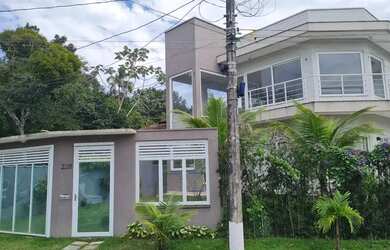 Imagem: A casa em condomínio possui 3 Dormitórios, 4 Banheiros, 4