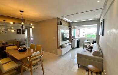 Imagem: O apartamento possui 3 Dormitórios, 2 Banheiros, 2 Vagas na