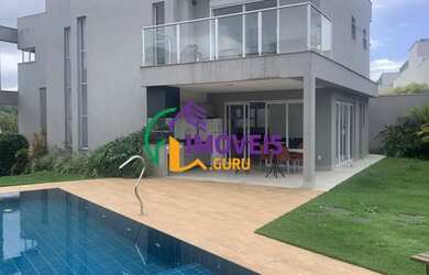 Imagem: A casa em condomínio possui 4 Dormitórios, 5 Banheiros, 4