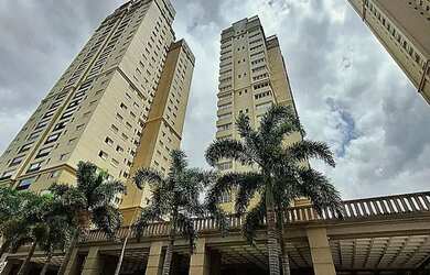 Imagem: O apartamento possui 1 Dormitório, 1 Banheiro, 1 Vaga na garagem