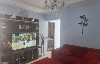 Imagem: A casa possui 3 Dormitórios, 2 Banheiros, 1 Vaga na garagem