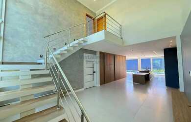 Imagem: A casa em condomínio possui 3 Dormitórios, 3 Banheiros, 2