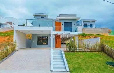 Imagem: A casa em condomínio possui 3 Dormitórios, 4 Banheiros, 4