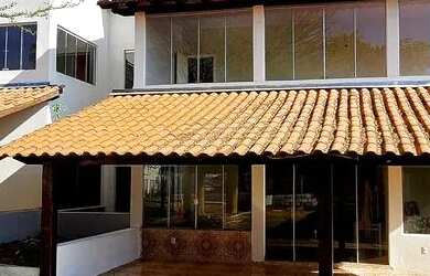 Imagem: A casa em condomínio possui 5 Dormitórios, 5 Banheiros, 5