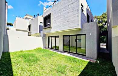 Imagem: Casa (Em condomínio), com 3 quartos e 5 banheiros à Venda