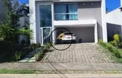 Imagem: A casa possui 3 Dormitórios, 5 Banheiros, 2 Vagas na garagem