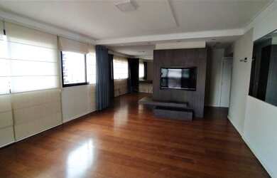 Imagem: O apartamento possui 4 Dormitórios, 5 Banheiros, 2 Vagas na