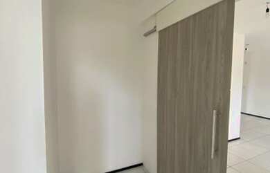 Imagem 9: Apartamento para venda tem 77 metros quadrados com 3 quartos em Calhau...