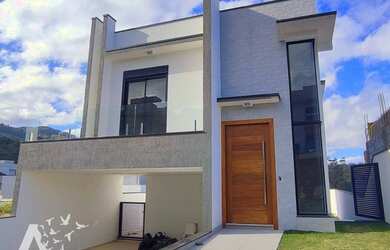 Imagem: A casa em condomínio possui 3 Dormitórios, 4 Banheiros, 4