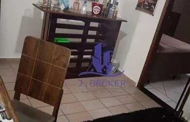 Imagem: A casa possui 3 Dormitórios, 2 Banheiros, 2 Vagas na garagem