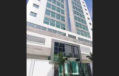 Imagem: O apartamento possui 3 Dormitórios, 3 Banheiros, 200m² de