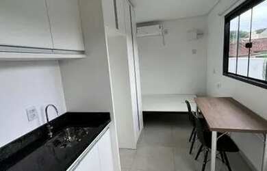 Imagem: O studio possui 1 Dormitório, 1 Banheiro, 2 Vagas na garagem